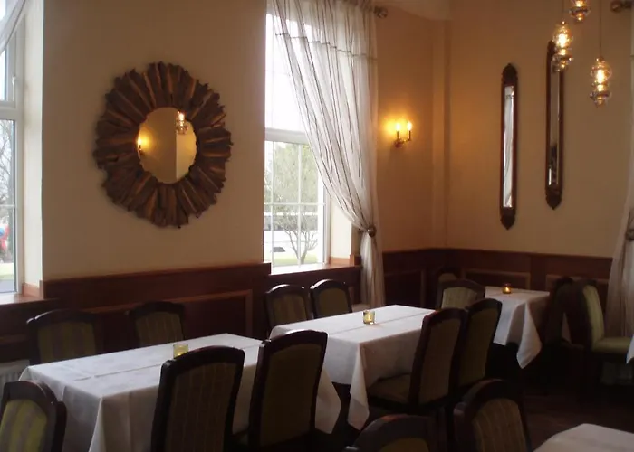 Round Tower Hotel