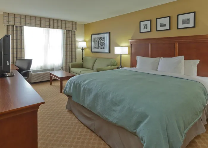 Country Inn & Suites By Radisson, Holland, Mi
