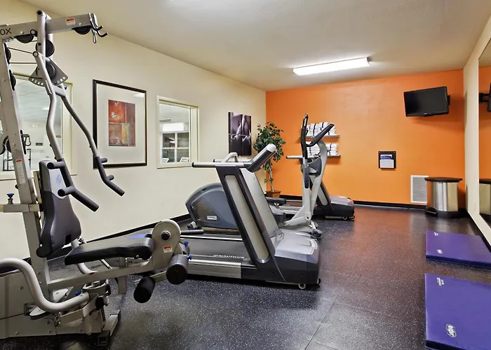 Country Inn & Suites By Radisson, Peoria North, Il