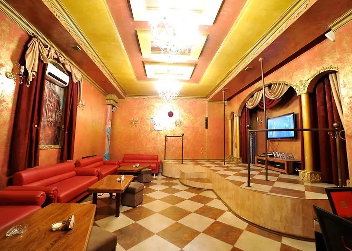 Rich Hotel