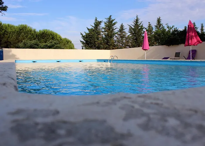 Hotel Carina-Tres Grande Piscine-Local A Velo