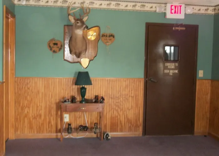 Mohican Little Brown Inn Loudonville