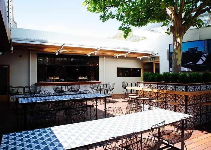Morphett Arms Hotel
