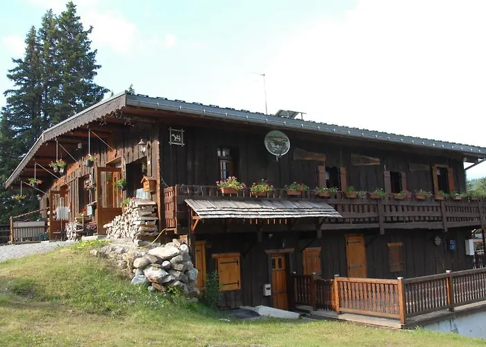 Hôtel Chalet Le Caribou