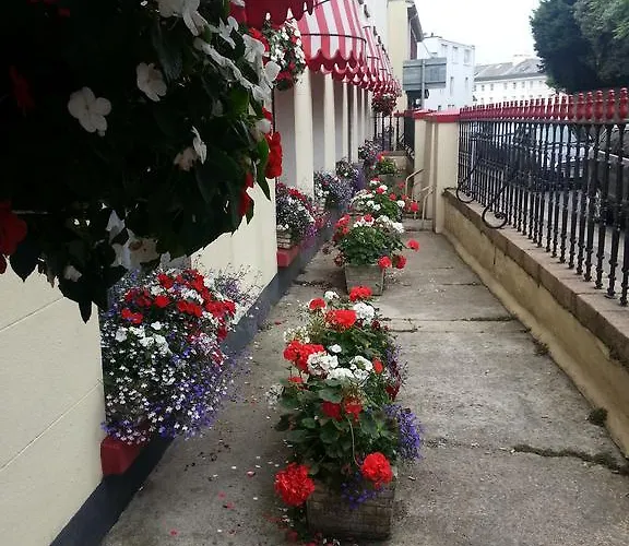 Mornington Hotel