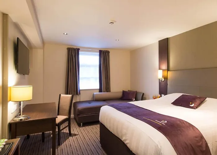 Premier Inn Watford Central
