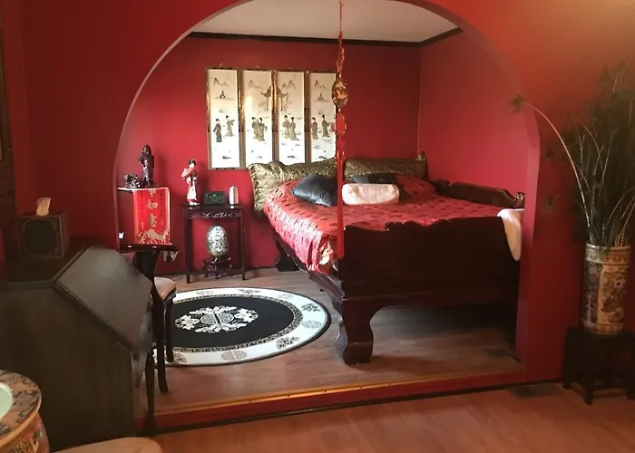 Shady Lady Bed And Breakfast
