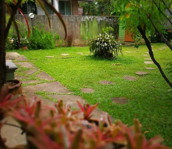 Baan Bua Guest House