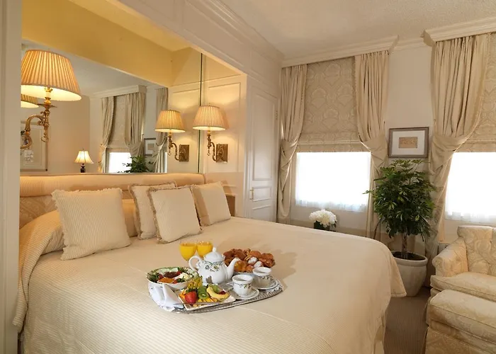 The Chesterfield Hotel Palm Beach