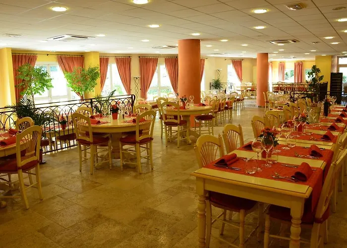 Hotel Omega
