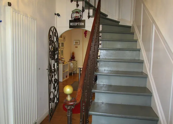 Hôtel Des Poètes avec parking sur réservation