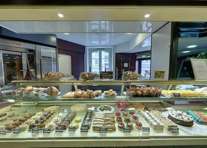 Logis Hotel De Paris - Restaurant - Patisserie