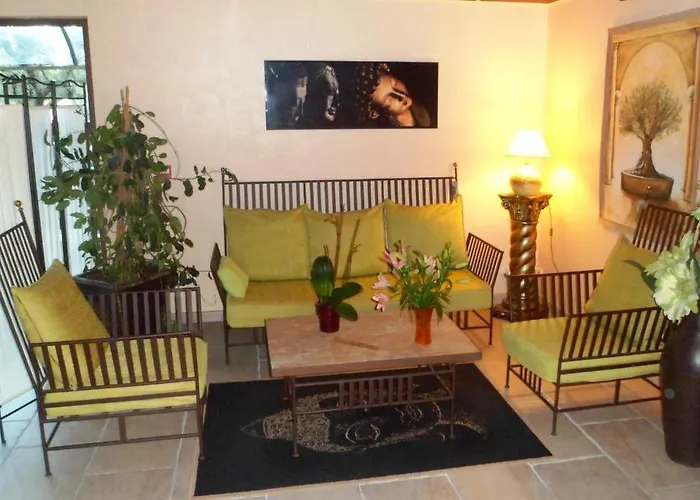 Hotel Le Village Provencal