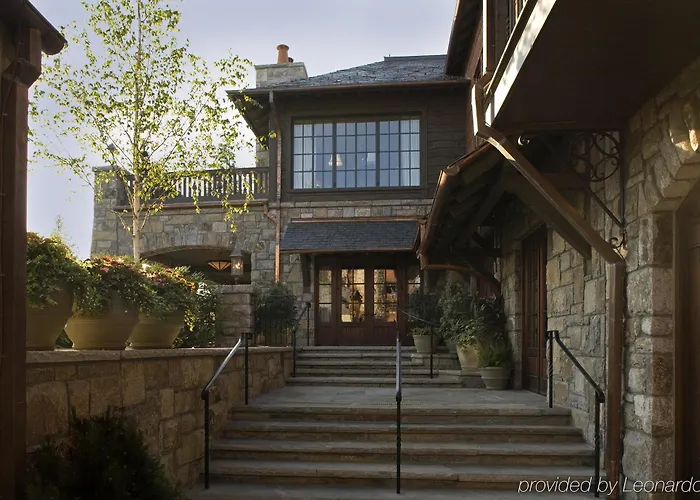 Old Edwards Inn And Spa