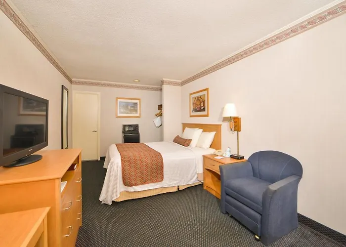 Days Inn By Wyndham Jefferson