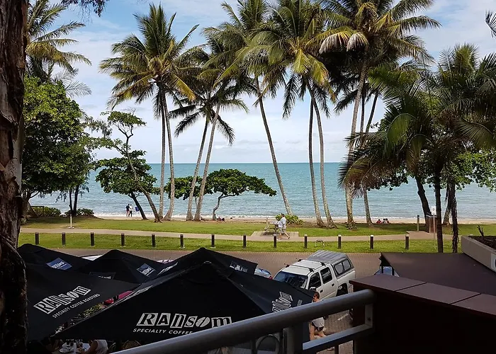 Alassio Palm Cove