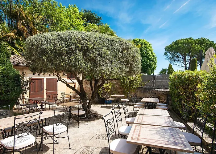 Hotel Au Logis Des Remparts