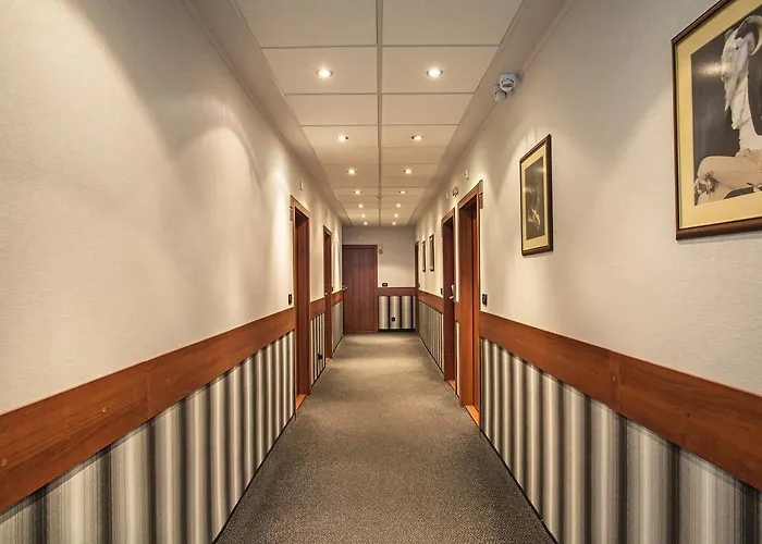 Uniqato Hotel