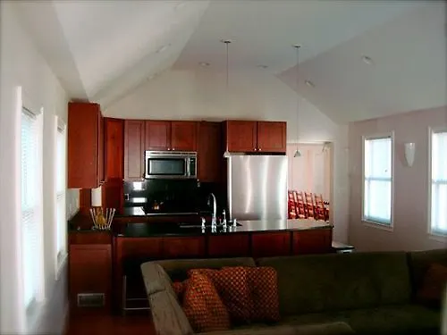 Whitman House - Bed And Breakfast