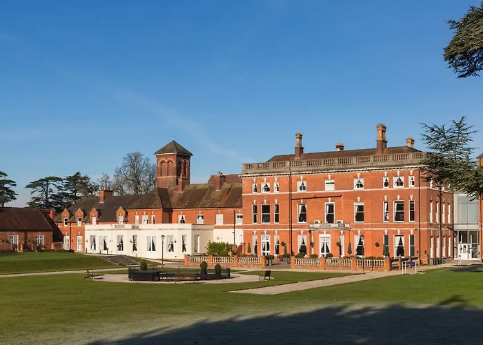 Oakley Hall Hotel