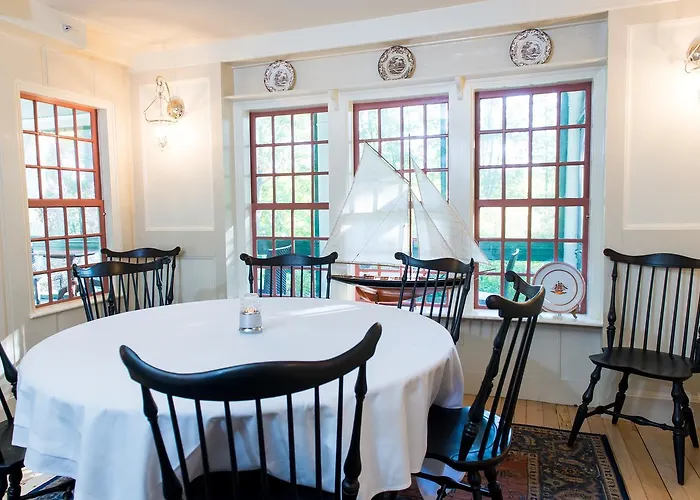 Three Chimneys Inn