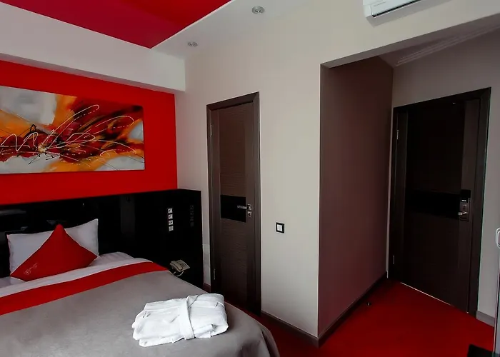 Mildom Premium Hotel