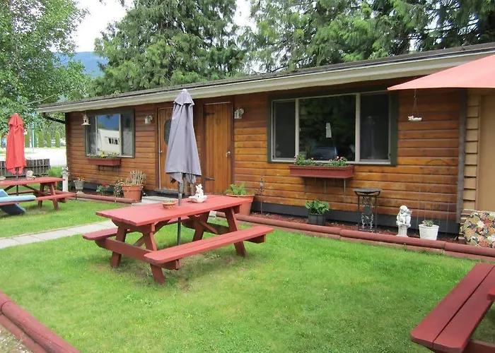 The Cedars Motel Sicamous