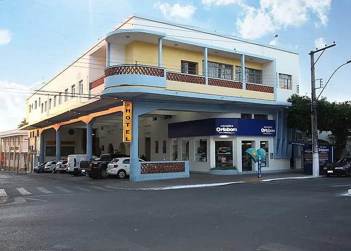 Hotel Bandeirante - Rede Pedra Branca