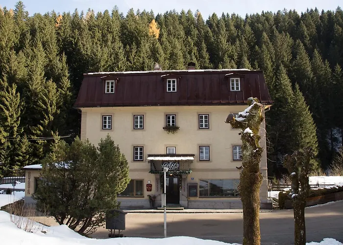 Hotel Echo