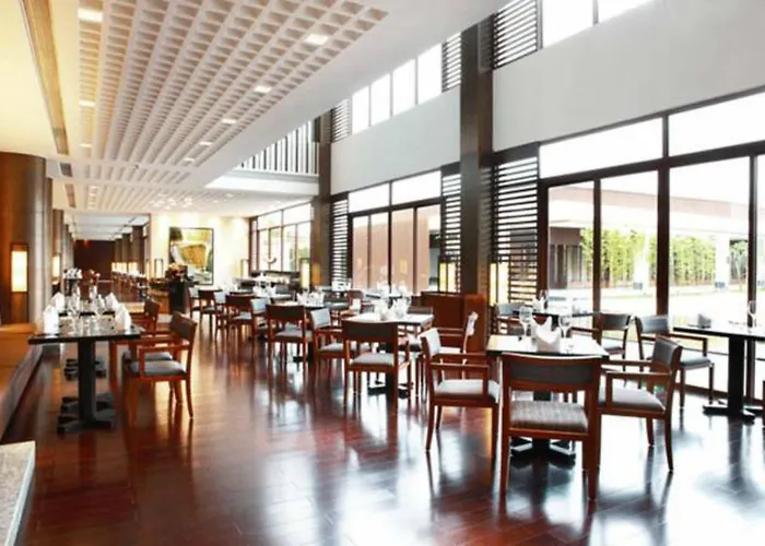 Baiyun Lakeside Hotel