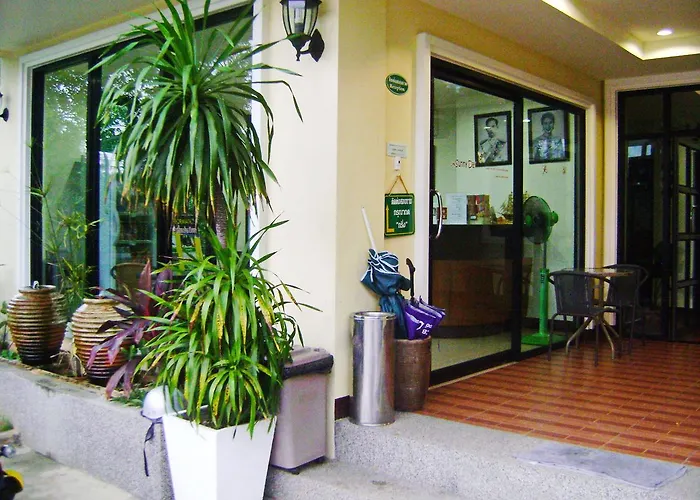 T.P. Place Hotel