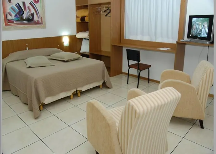 Cometa Plaza Hotel
