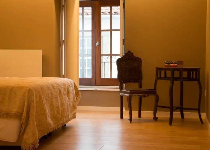 Feira Hostel & Suites