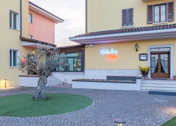 Hotel Panineria Colombera Rossa