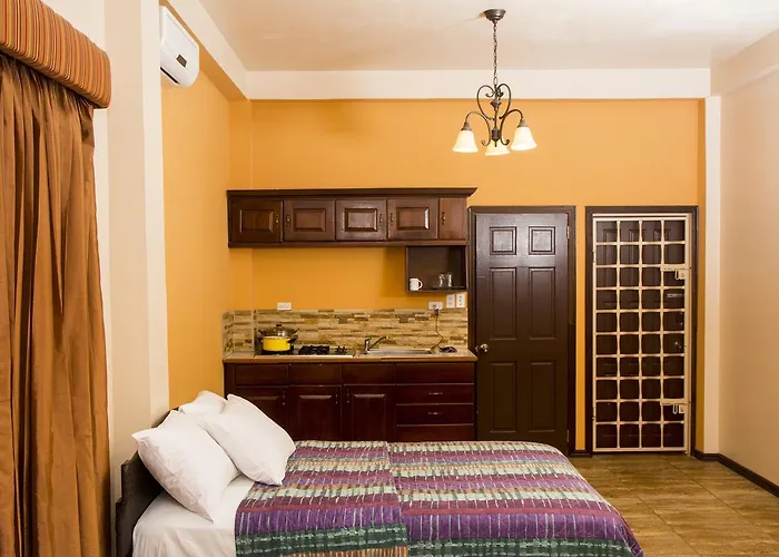 Windjammer International Cuisine & Comfort Inn