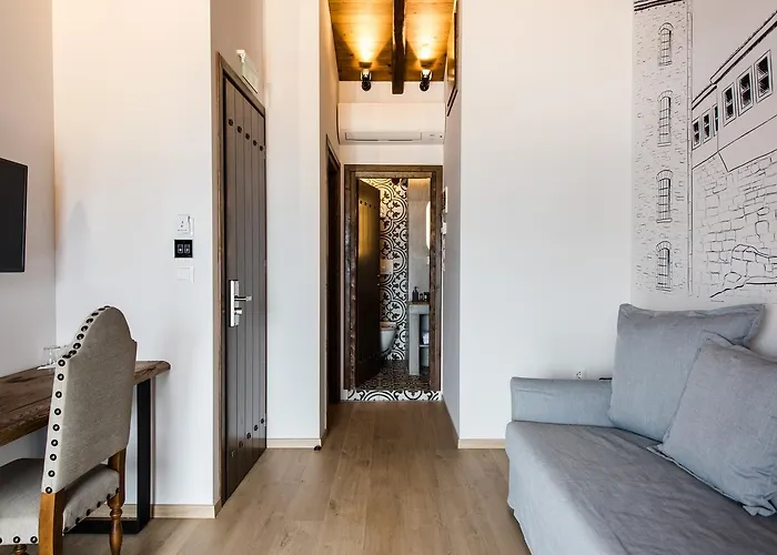 Olganos Vl Luxury Rooms & Suites