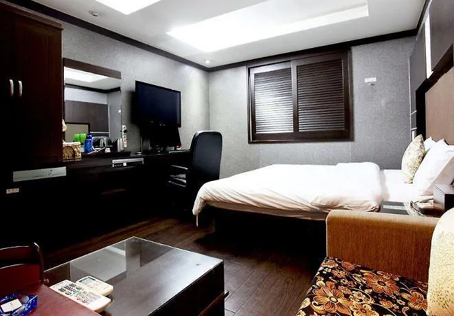 Luxury Hotel
