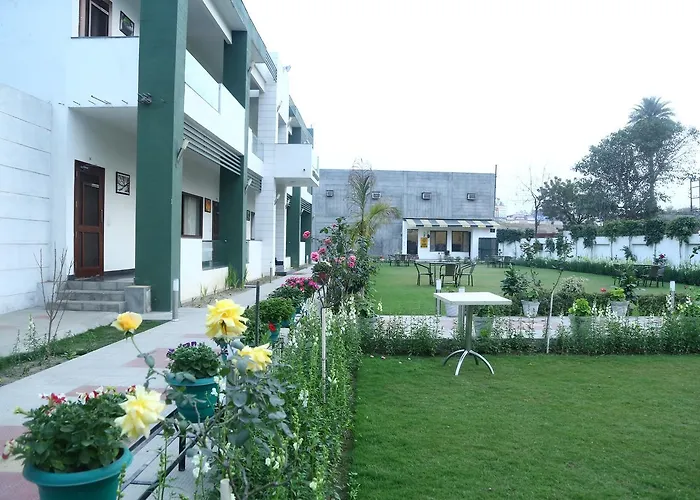 Hotel Whistling Greens