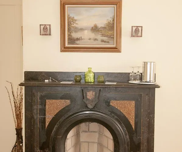 Candlebay Inn
