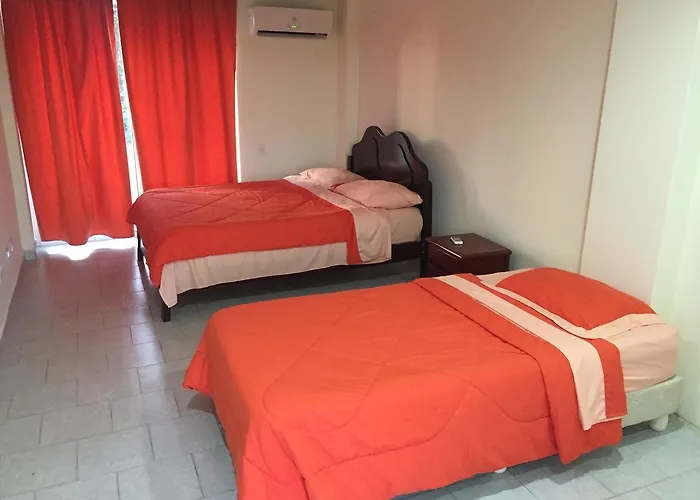 Hotel Colinas Del Sol