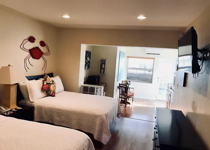 Harborside Motel & Marina
