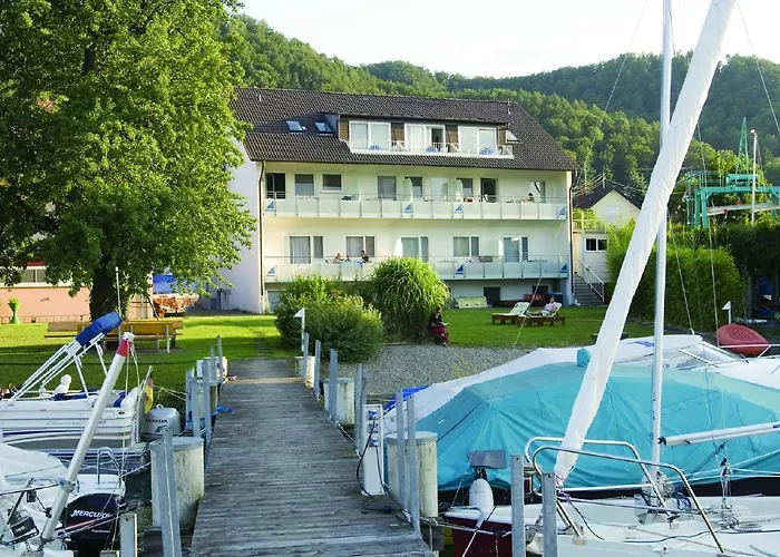 Hotel Pension Cafe Hasler