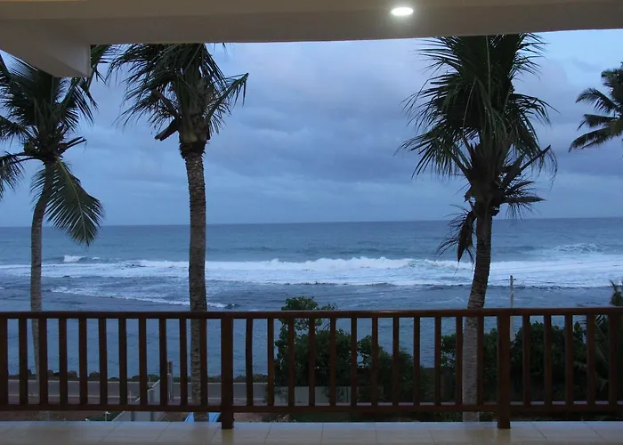 Savenrose Beach Villa