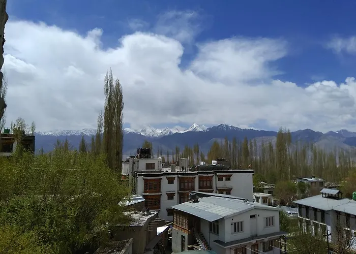 Tsaskan Hotel