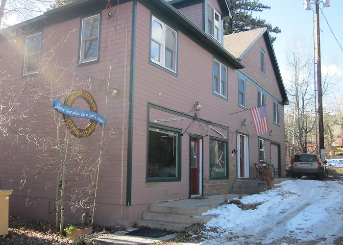 Dodgeton Creek Inn