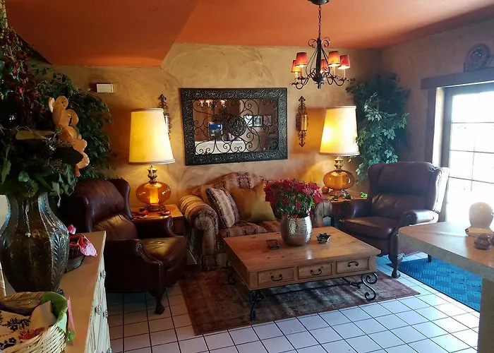 Los Milagros Hotel