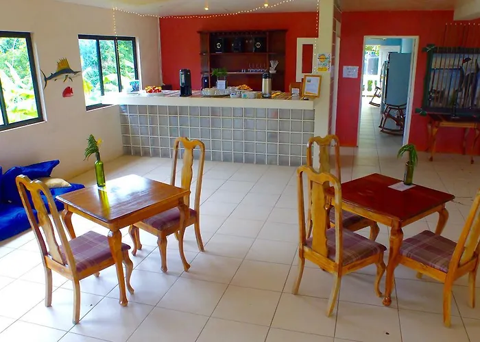Sunshine Hotel Little Corn Island