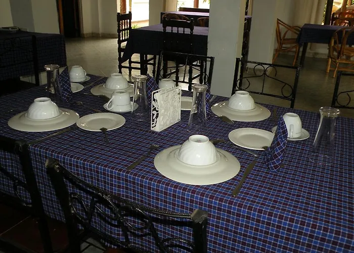 Fig Tree Lodge Camp