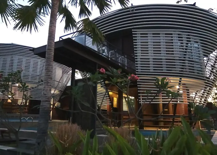 Bali Umah Tinjung
