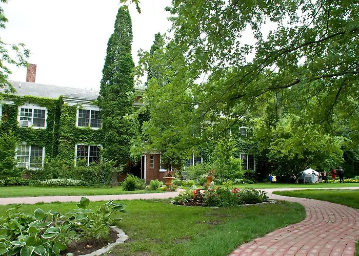 The Outing Lodge